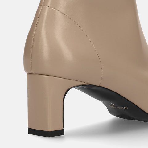 60%OFF:ワイドスクエアトゥ ショートブーツ(5400)グレージュ/mamian(マミアン)