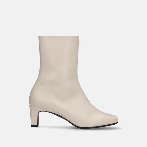 60%OFF:ワイドスクエアトゥ ショートブーツ(5400)ライトグレージュ/mamian(マミアン)