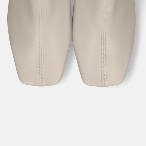 60%OFF:ワイドスクエアトゥ ショートブーツ(5400)ライトグレージュ/mamian(マミアン)