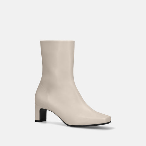 60%OFF:ワイドスクエアトゥ ショートブーツ(5400)ライトグレージュ/mamian(マミアン)