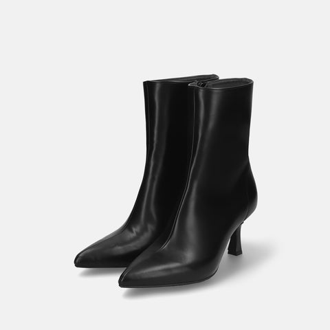 50%OFF:7.0cmヒール ポインテッドトゥ ショートブーツ(m72016)ブラック/mamian(マミアン)