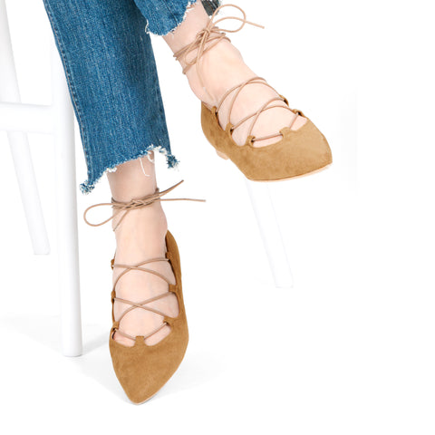 50%OFF:レースアップ ポインテッドトゥ フラットシューズ(130-16ss2)キャメルスエード/mamian(マミアン)
