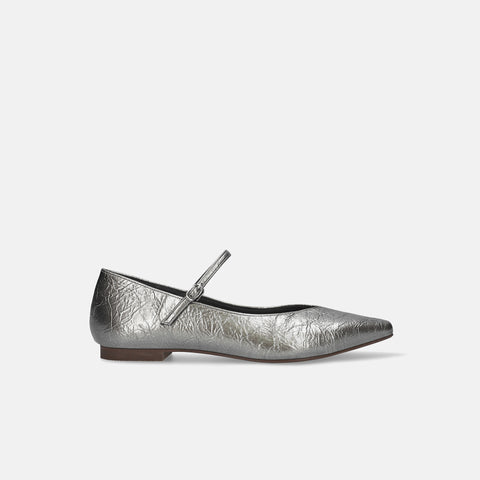 40%OFF:甲ストラップ付き Vカットフラットシューズ(m18013)クラックシルバー/mamian(マミアン)