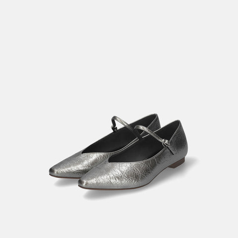 40%OFF:甲ストラップ付き Vカットフラットシューズ(m18013)クラックシルバー/mamian(マミアン)
