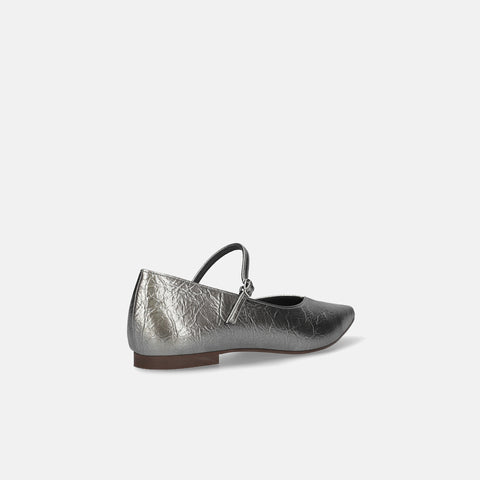 40%OFF:甲ストラップ付き Vカットフラットシューズ(m18013)クラックシルバー/mamian(マミアン)